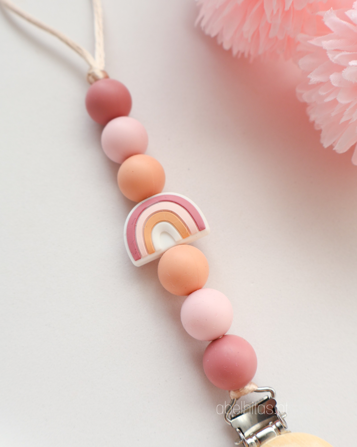 Prendedor de chupeta sem nome - Arco-íris pastel