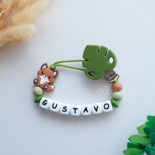 Prendedor de chupeta com nome - Raposa
