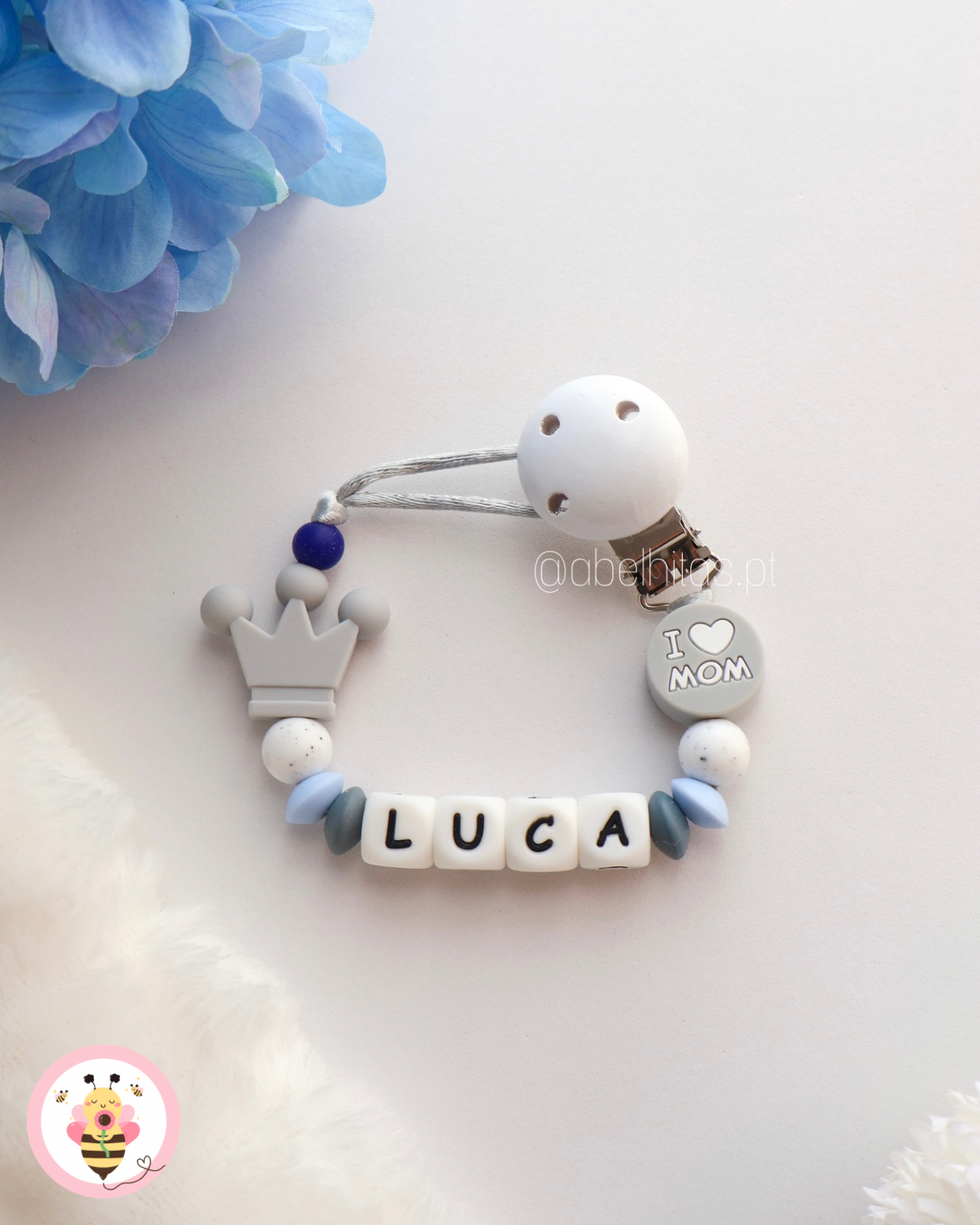 Prendedor de chupeta com nome - I❤️MOM