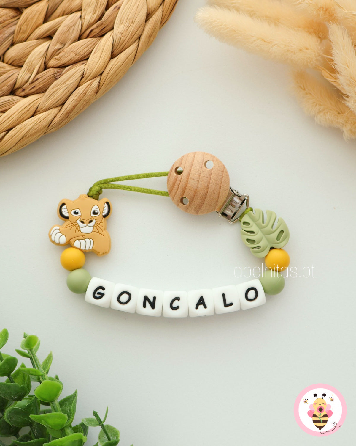 Prendedor de chupeta com nome - Simba