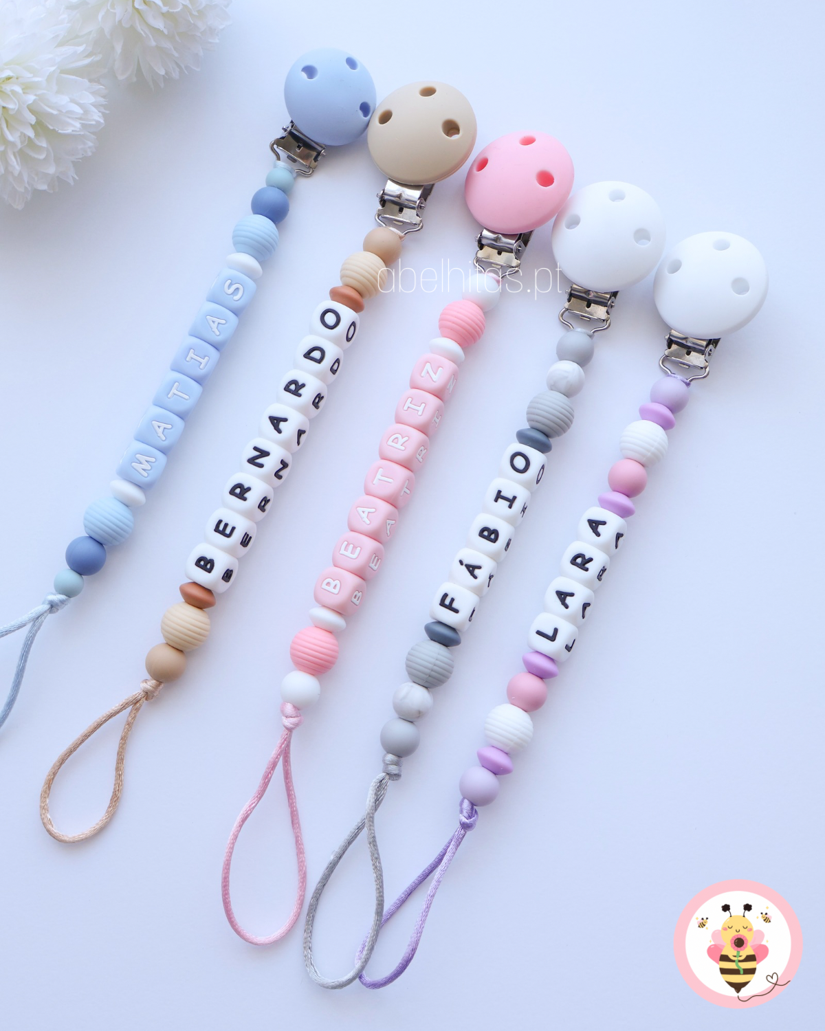 Prendedor de chupeta com nome - Simples