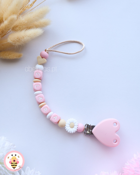 Prendedor de chupeta com nome - Coração bege