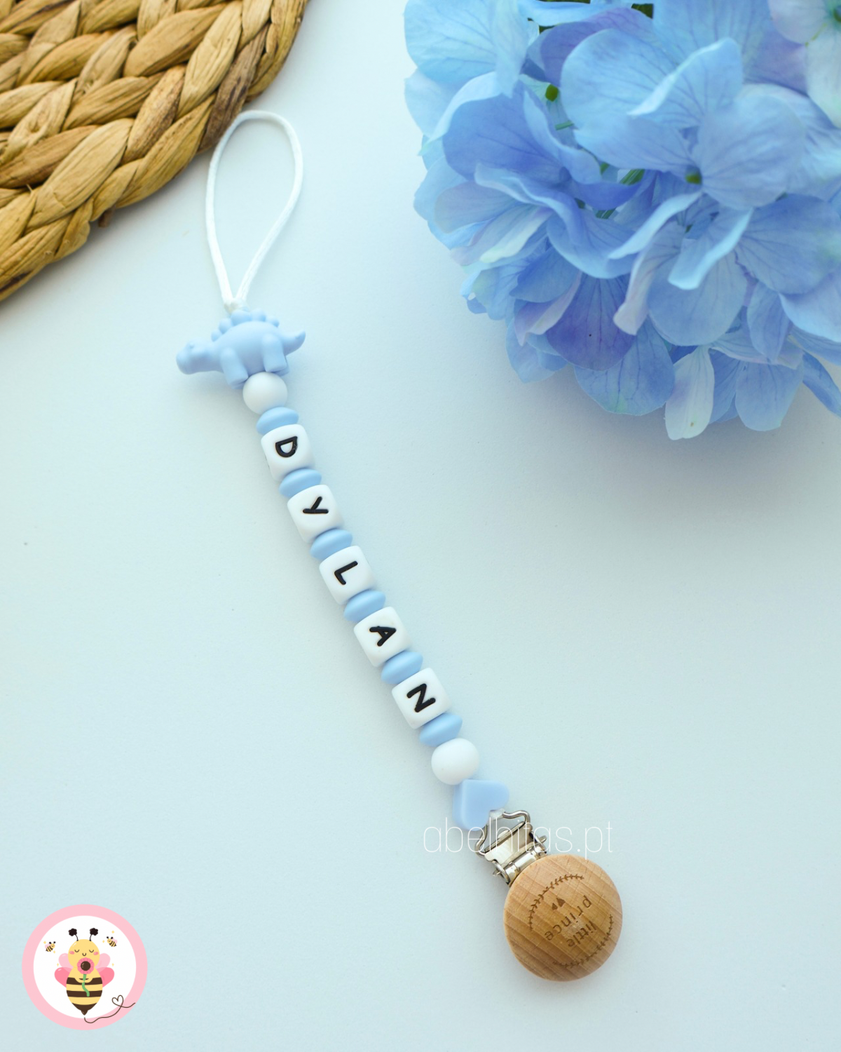 Prendedor de chupeta com nome - Dinossauro azul