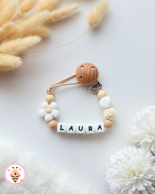 Prendedor de chupeta com nome - Flor branca