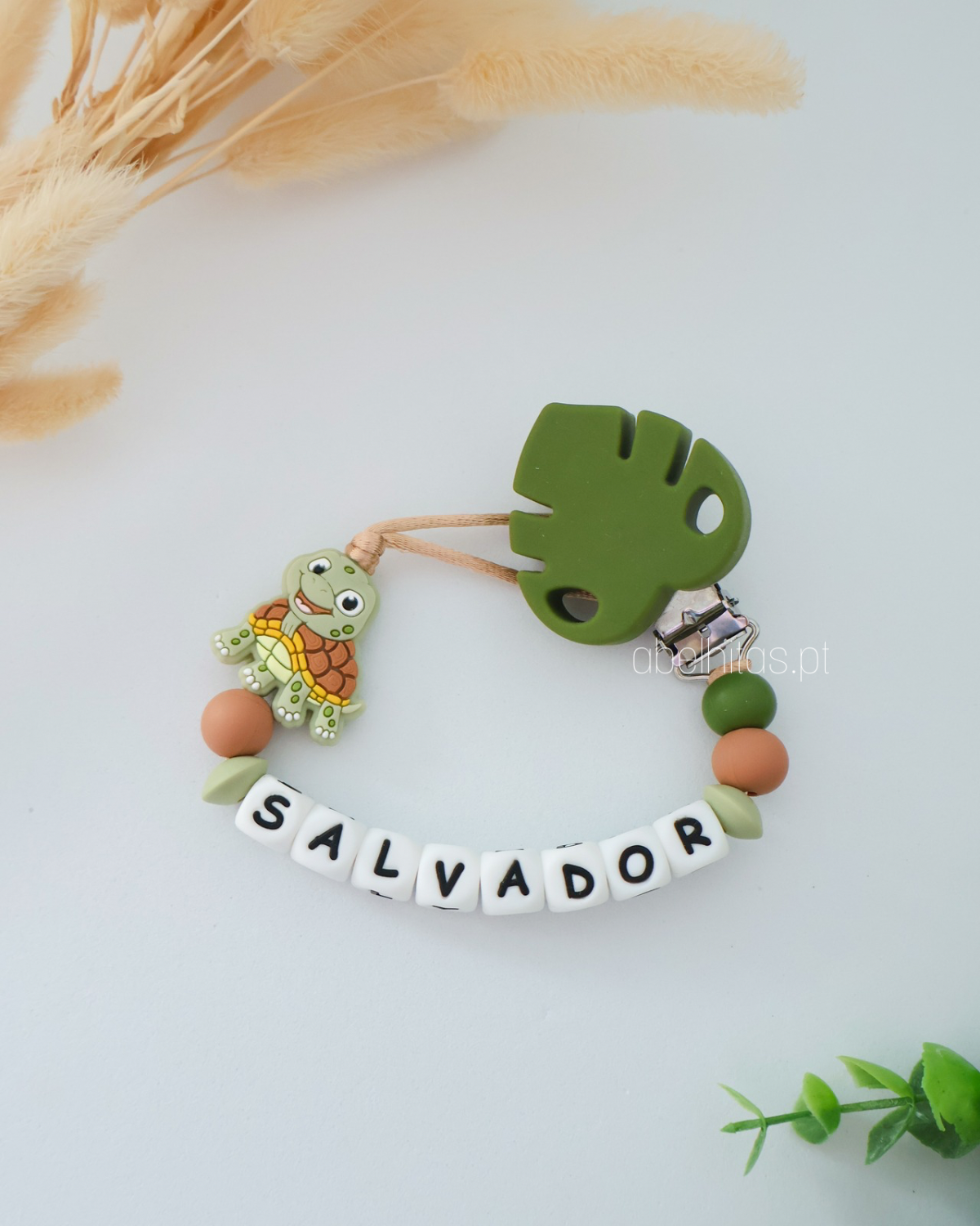 Prendedor de chupeta com nome - Tartaruga