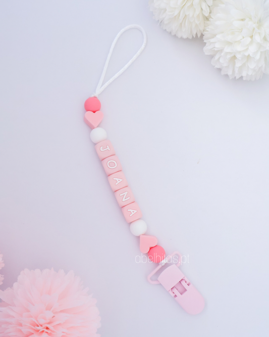 Prendedor de chupeta com nome - Cor-de-rosa