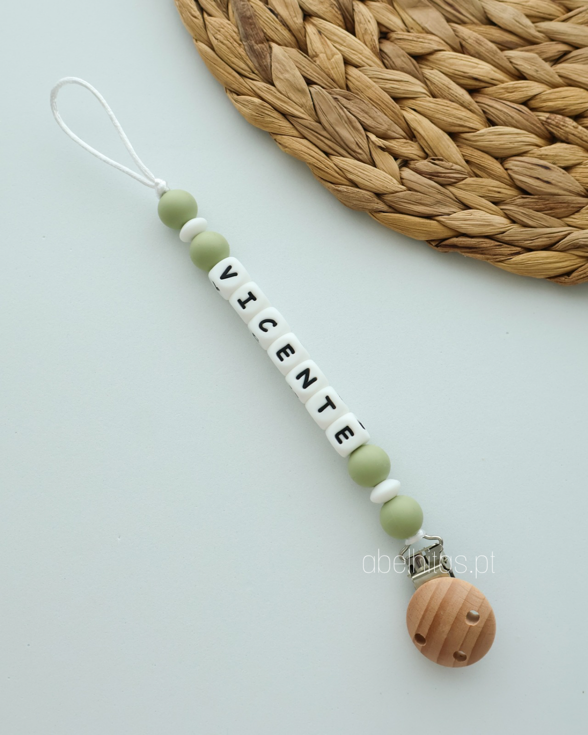 Prendedor de chupeta com nome simples