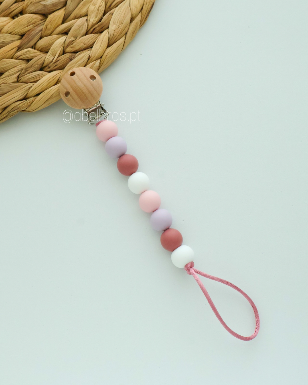 Nameless pacifier clip - simple colors