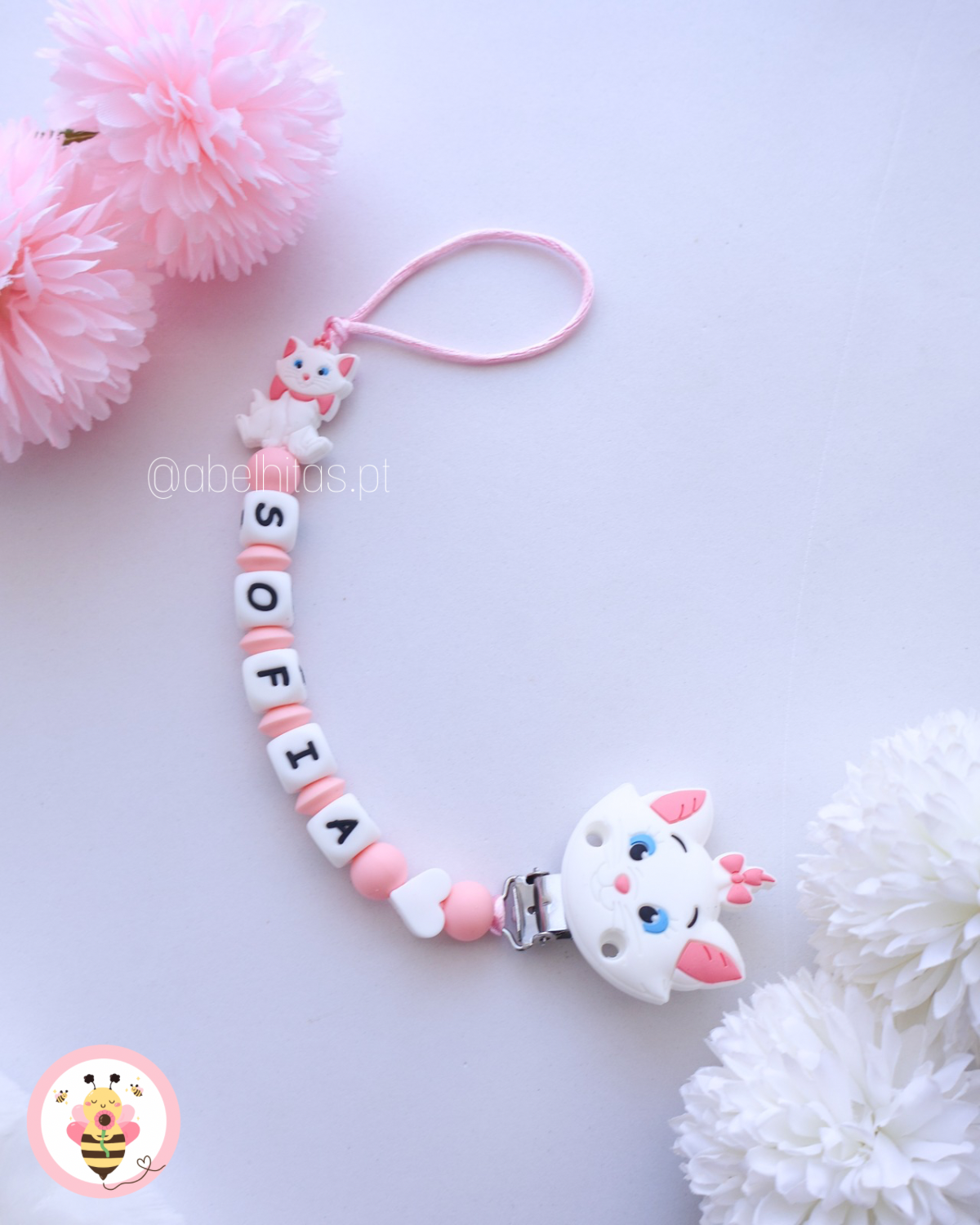 Prendedor de chupeta com nome - Gata Marie