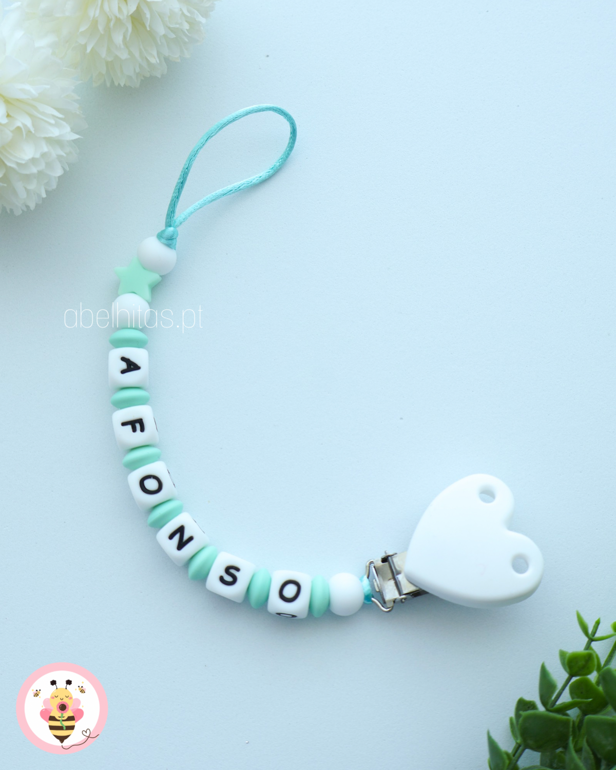 Prendedor de chupeta com nome - Estrela verde água