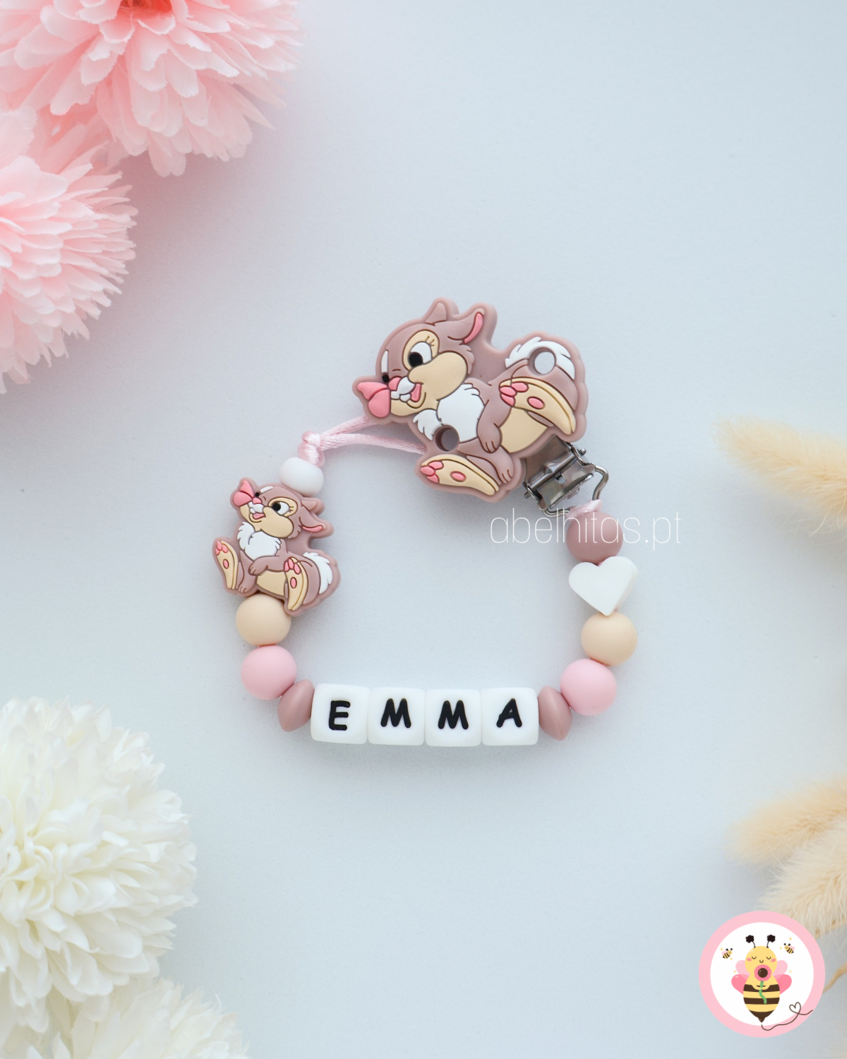 Prendedor de chupeta com nome - Miss Tambor