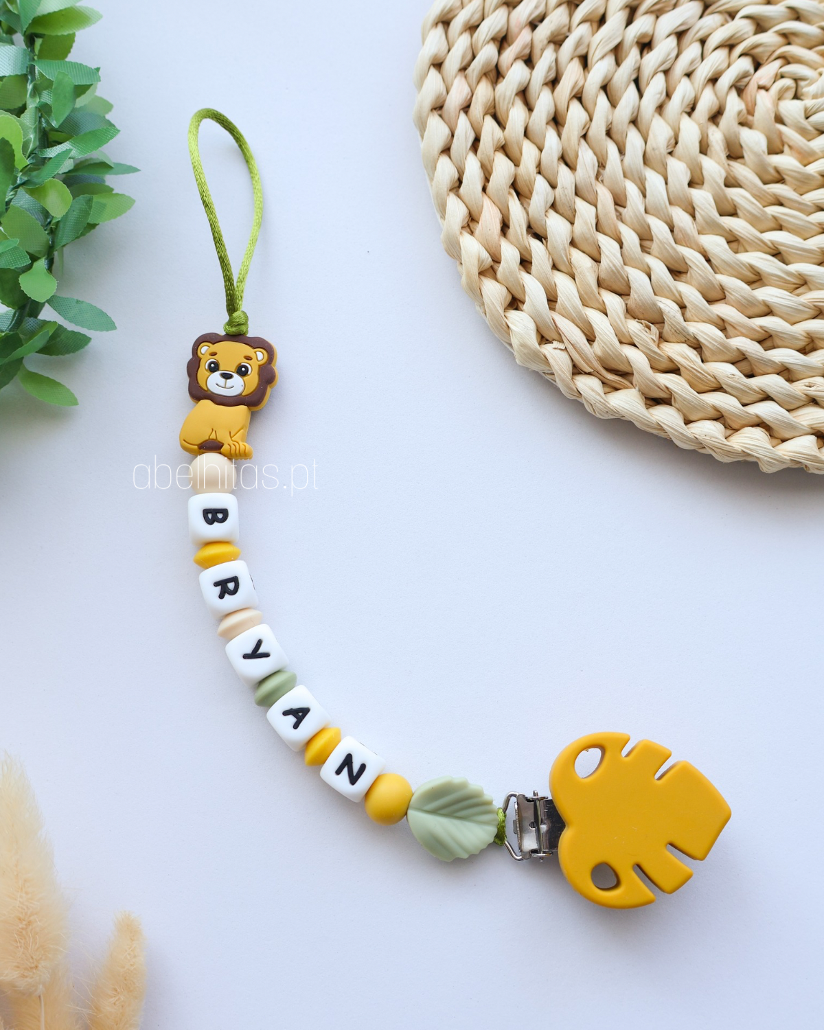 Prendedor de chupeta com nome - Leão