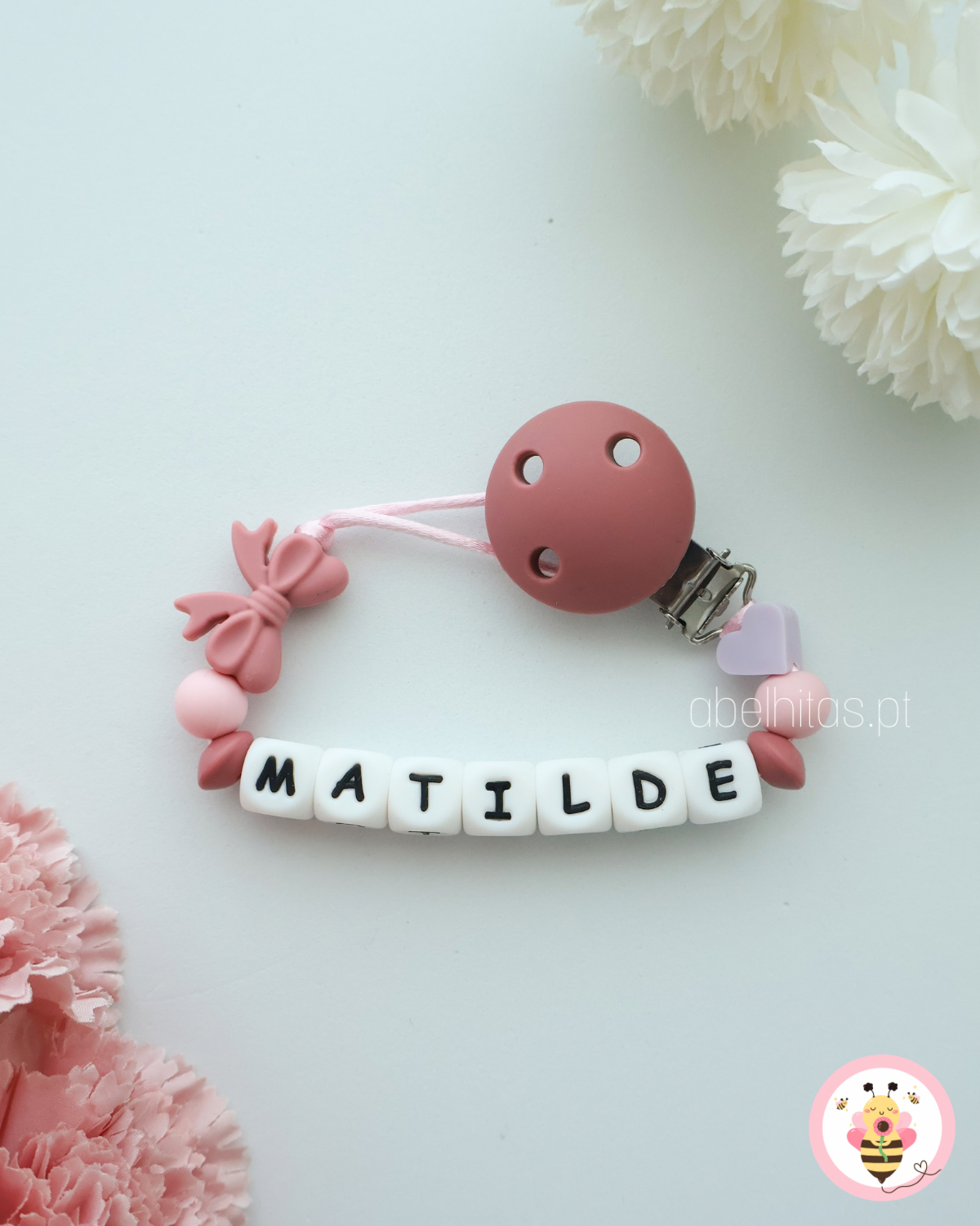 Prendedor de chupeta com nome - Laço rosa escuro