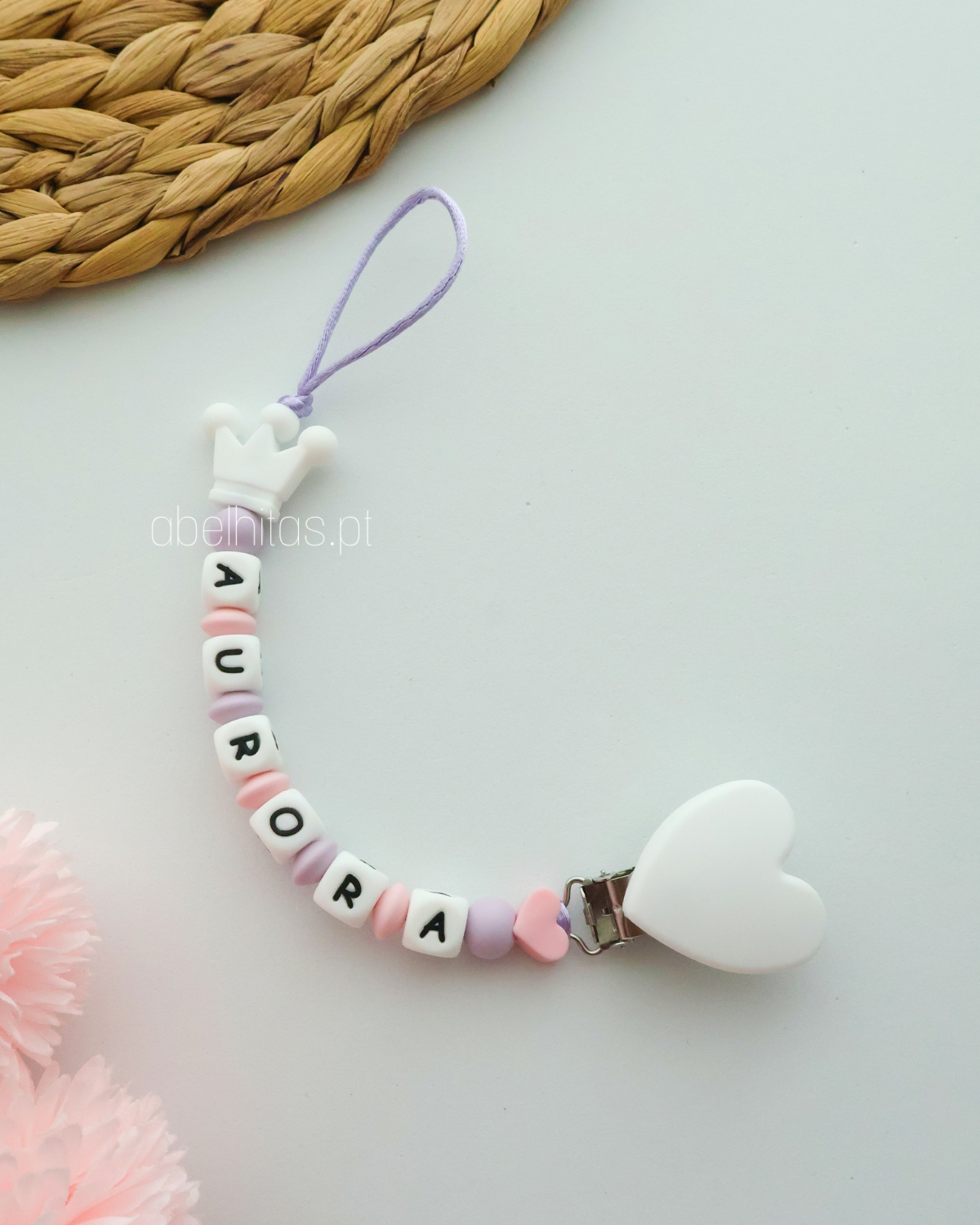 Prendedor de chupeta com nome - Coroa Branca