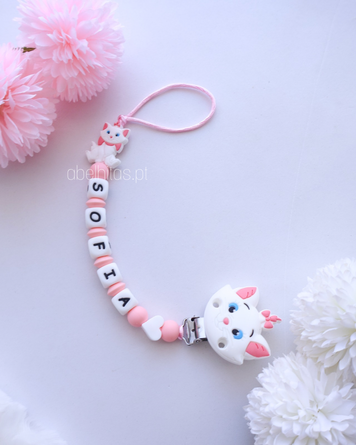 Prendedor de chupeta com nome - Gata Marie