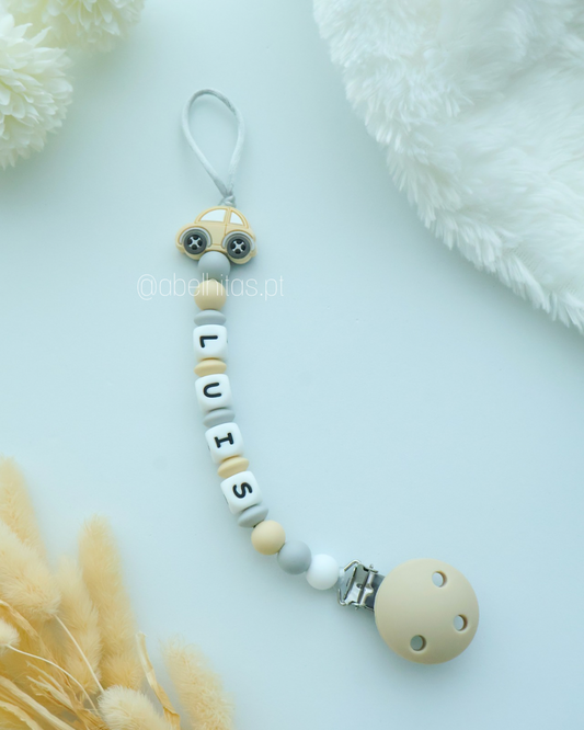 Prendedor de chupeta com nome - Carrinho