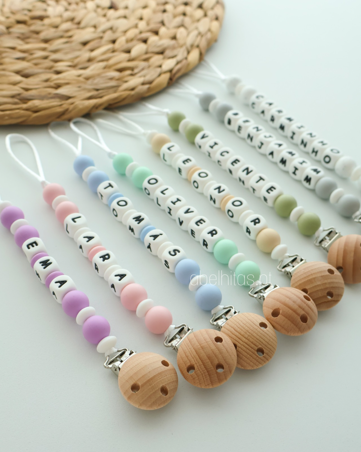 Prendedor de chupeta com nome simples