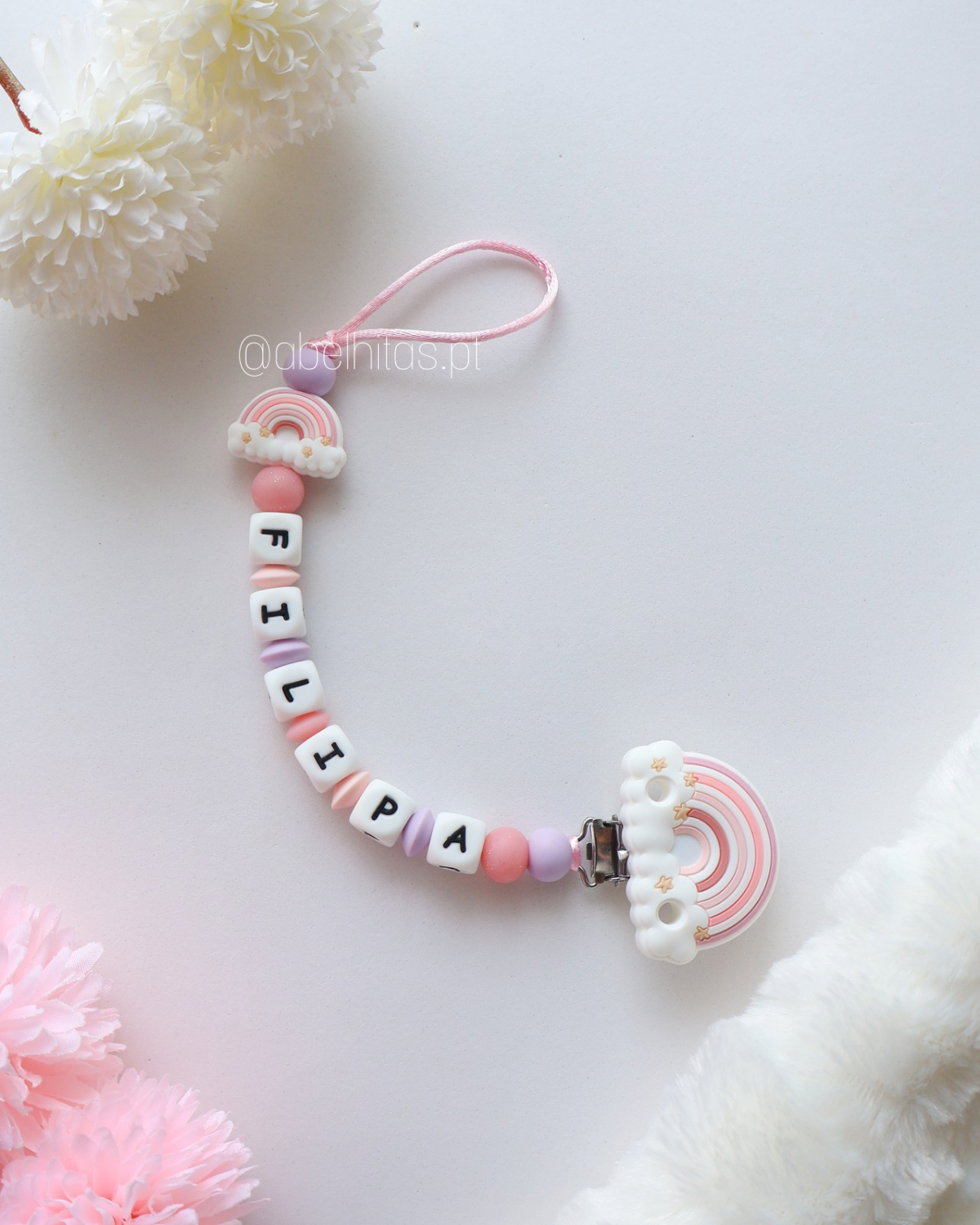 Prendedor de chupeta com nome - Arco-íris rosa