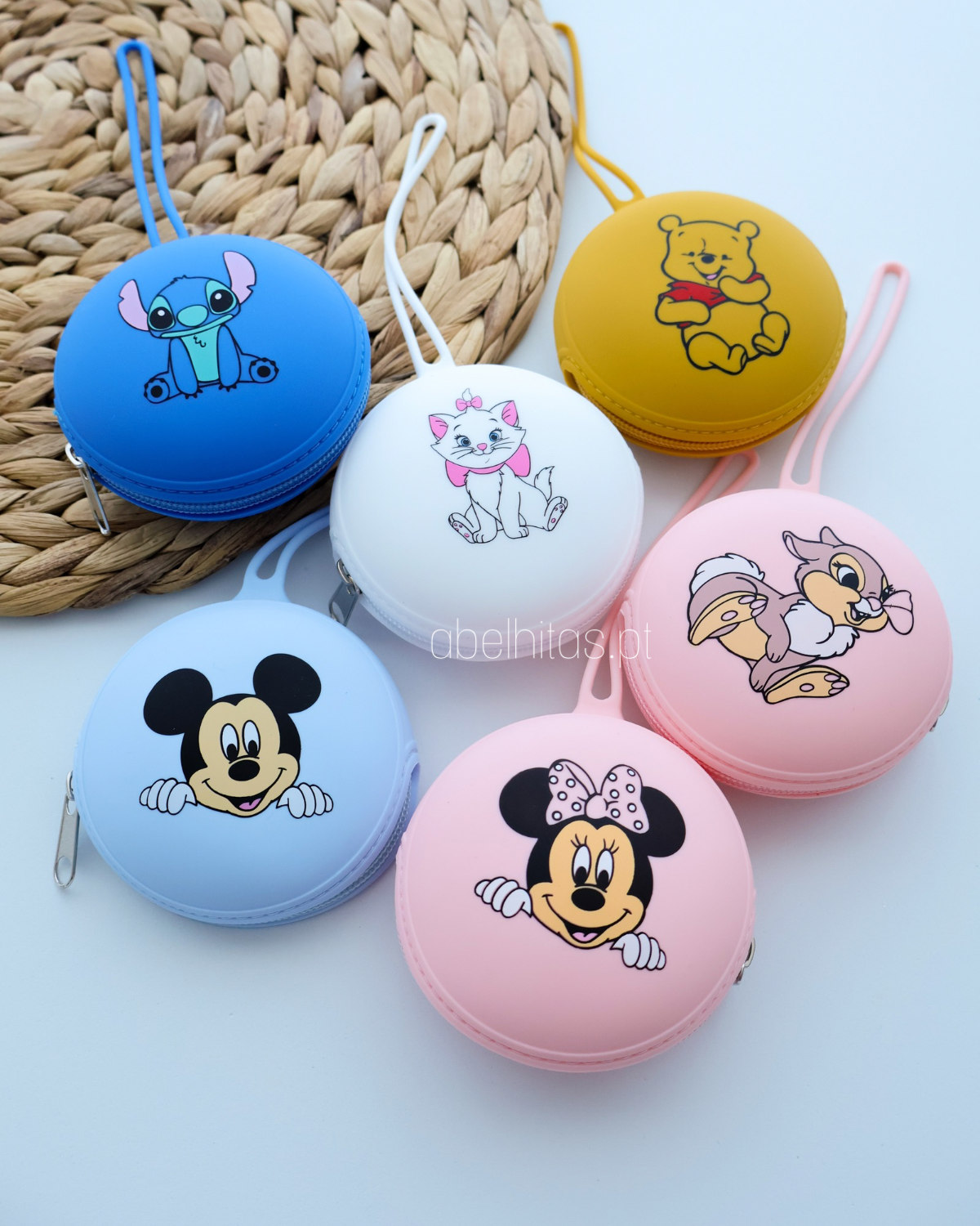Bolsa porta-chupetas com desenho