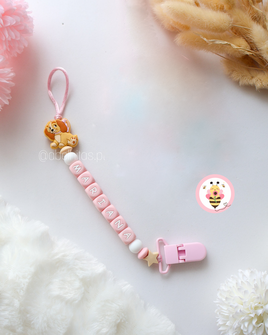 Prendedor de chupeta com nome - Dama