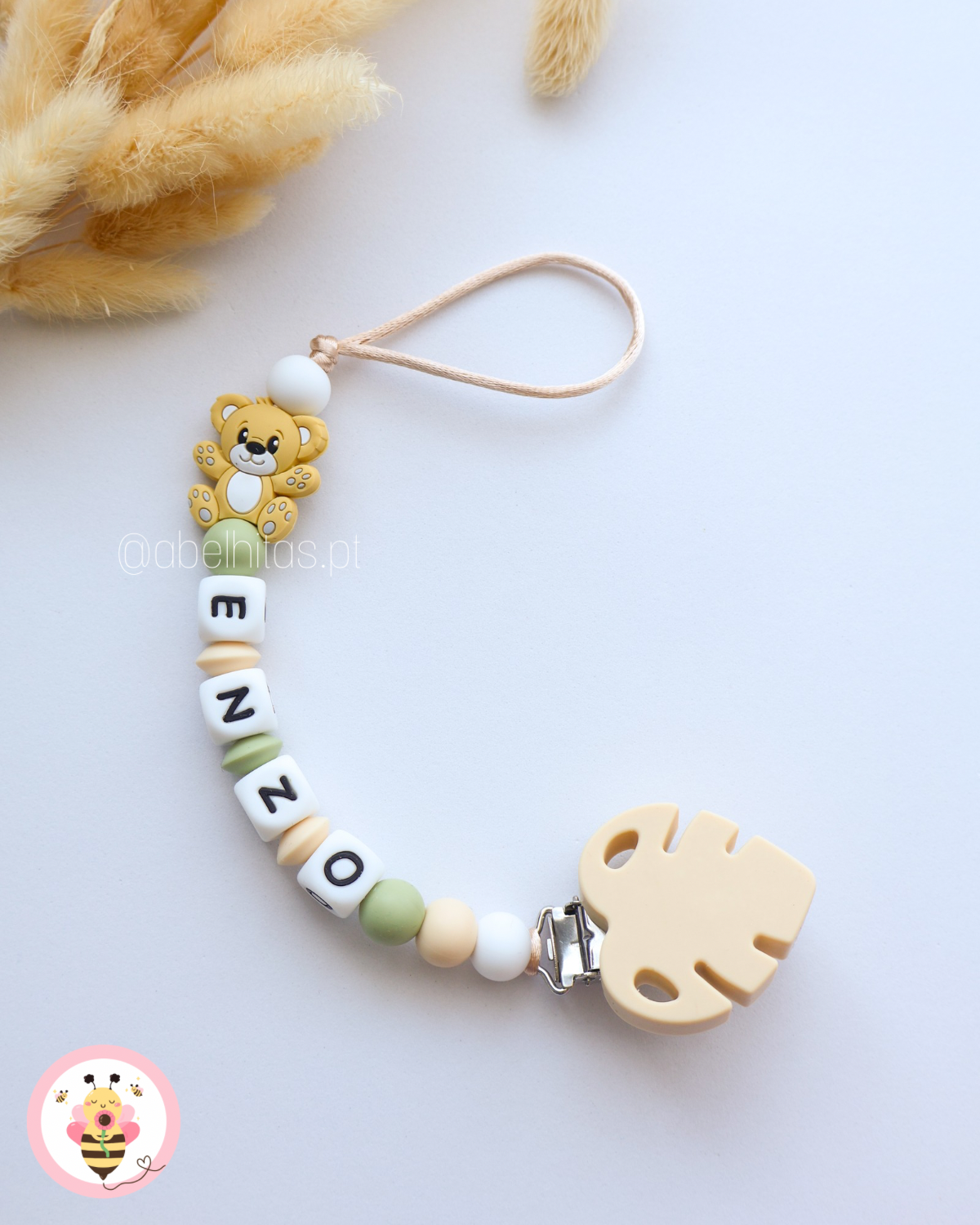 Prendedor de chupeta com nome - Urso bege